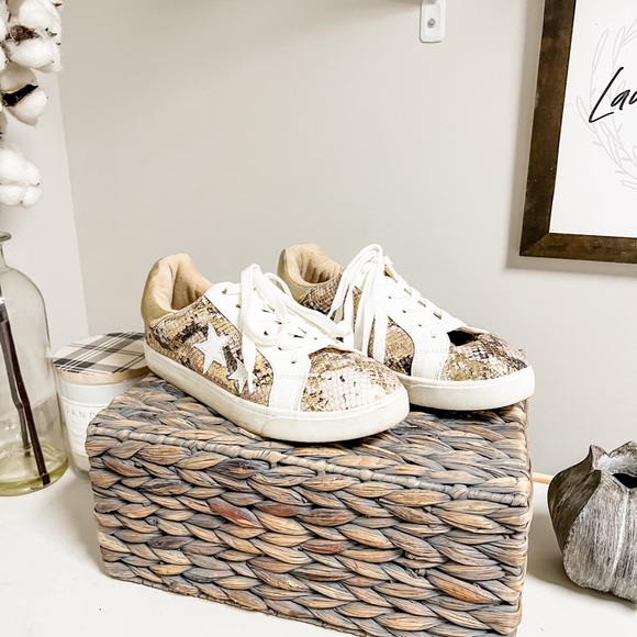 SODA Super Star Golden Snake Print Design Sneakers Size 9 - Picture 1 of 7